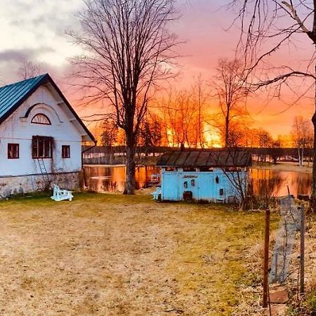 Romantic Spa Villa With Fireplace By The Lake Stjarnsund Eksteriør bilde