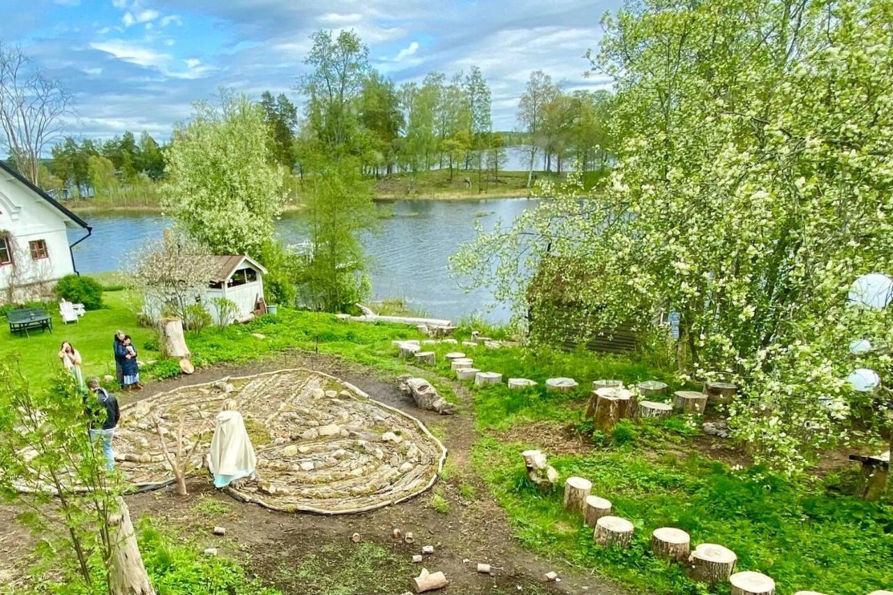 Romantic Spa Villa With Fireplace By The Lake Stjarnsund Eksteriør bilde