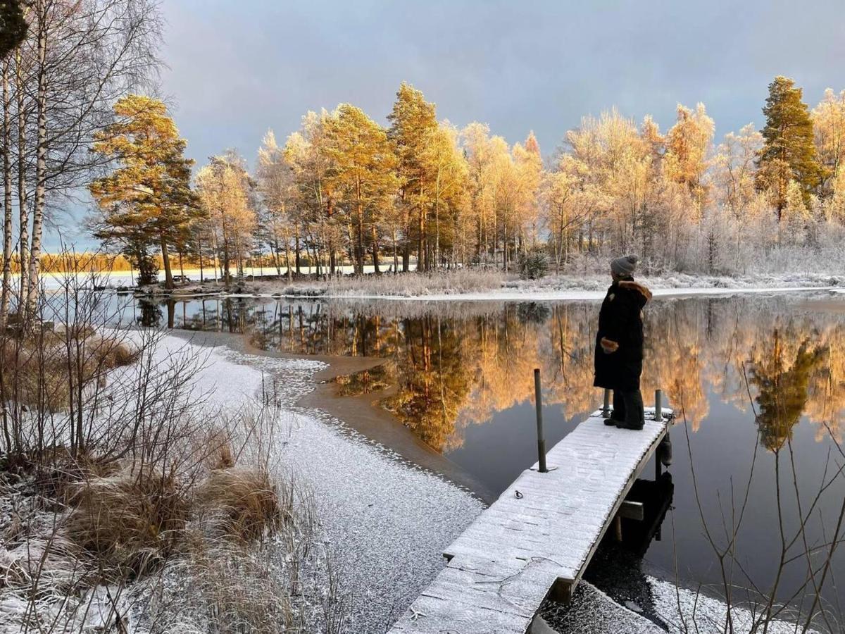 Romantic Spa Villa With Fireplace By The Lake Stjarnsund Eksteriør bilde